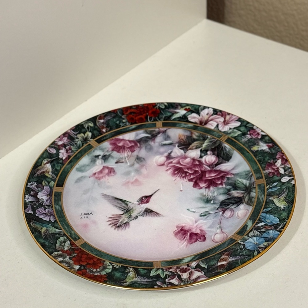 Lena Liu “The Anna’s Hummingbird” Collector Plate | Hummingbird Treasury